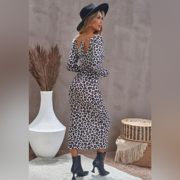 Long Sleeve Lace Up Back Bodycon Dress - Picture 4 of 6